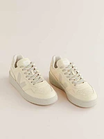 Veja V-90 Sneaker