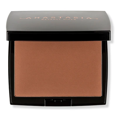 Natural-Looking Matte Powder Bronzer