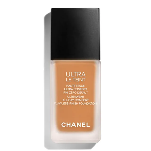 CHANEL Ultrawear All-Day Comfort Flawless Finish Compact Foundation