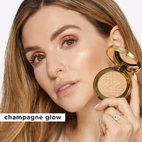 Shimmering Light Skin Perfecting Highlighter