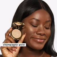 Shimmering Light Skin Perfecting Highlighter