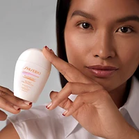 Urban Environment Oil-Free Sunscreen Broad-Spectrum SPF 42