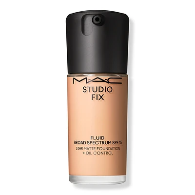 Studio Fix Fluid SPF15 24HR Matte Foundation + Oil Control