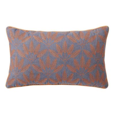 Coussin en coton bleu motifs brodés orange 30x50 | Maisons du Monde