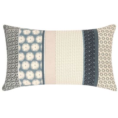 Housse de coussin en coton beige, blanc et bleu imprimé 50x30 | Maisons du Monde