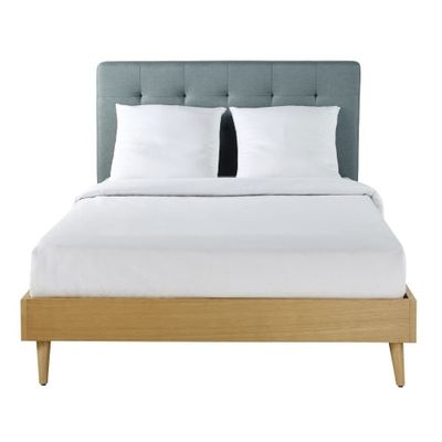 Lit double capitonné vert et bois d'eucalyptus, couchage 140x190 | Maisons du Monde
