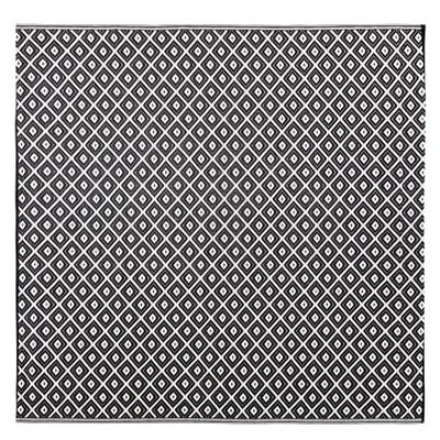 Tapis d'extérieur motifs graphiques noirs et blancs 180x180 | Maisons du Monde
