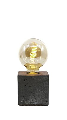 Lampe cube en béton anthracite fabrication artisanale | Maisons du Monde