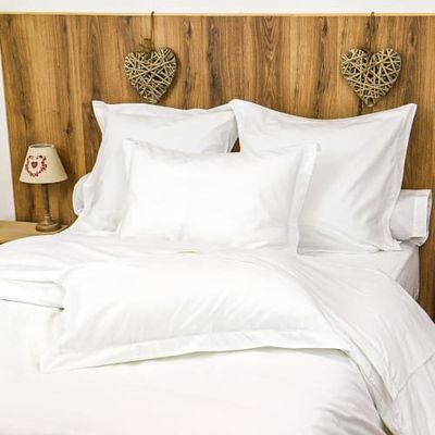 Parure drap plat et taies en percale de coton blanc 180x290 cm | Maisons du Monde