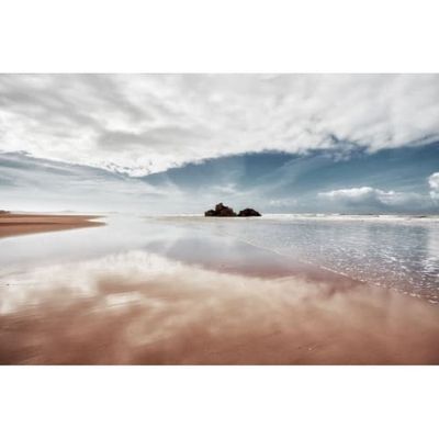 Tableau sur verre plage de sable ocre 45x65 cm | Maisons du Monde