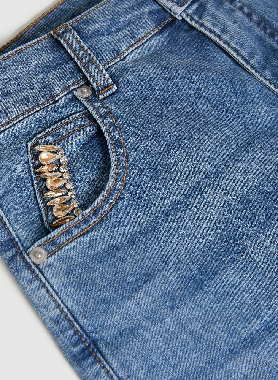 Rhinestone Detail Straight Leg Jeans