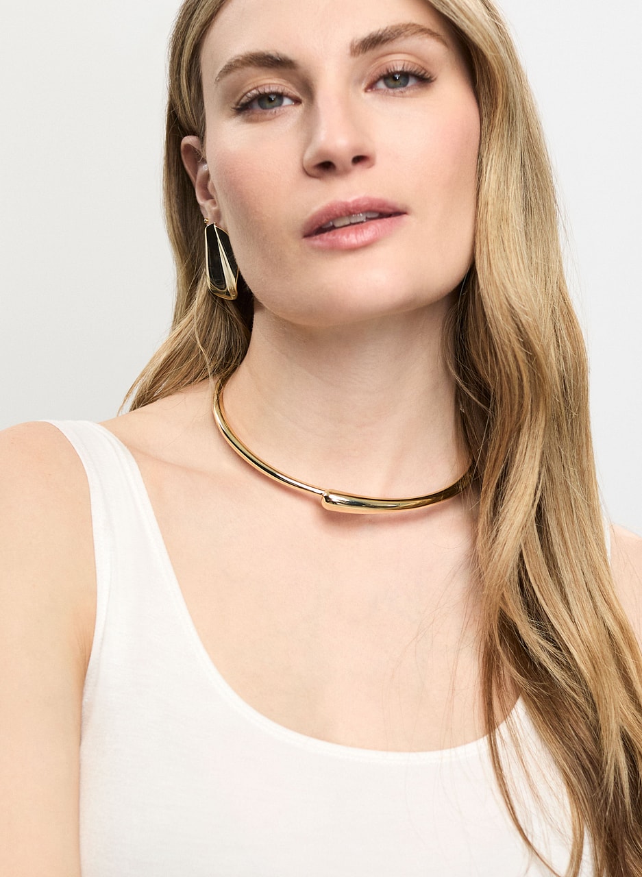 Smooth Metal Collar Necklace