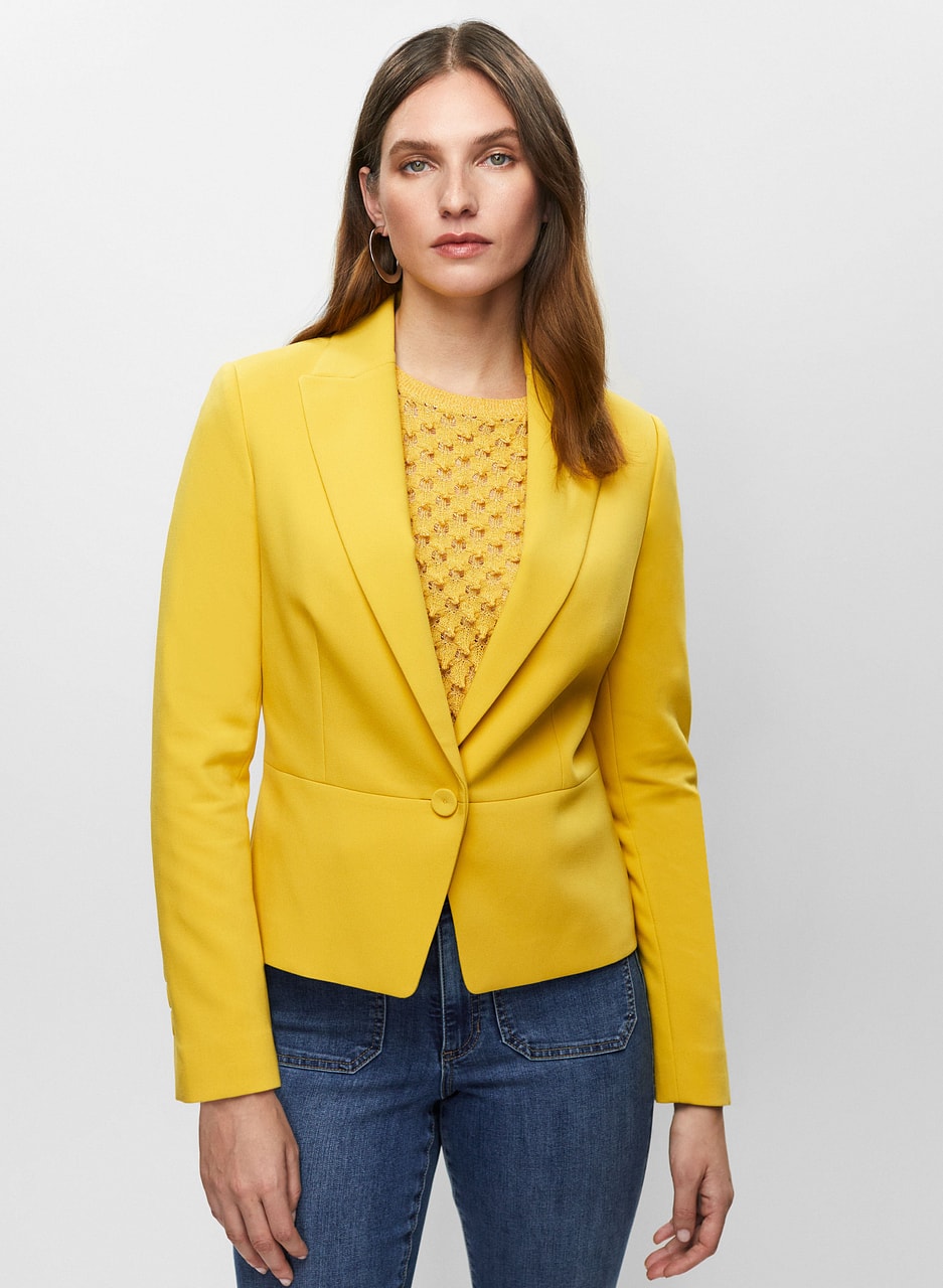 Cropped Single-Button Blazer