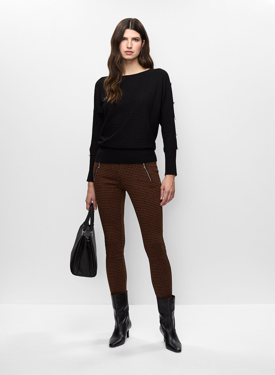 Cut-Out Sleeve Sweater & Kayla Leggings