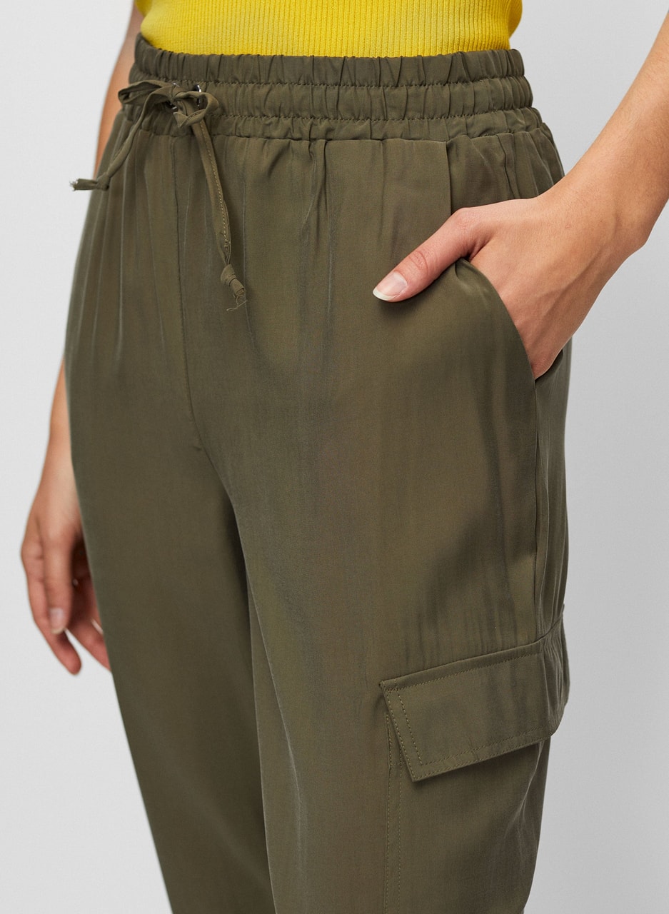 Pull-On Cargo Pants