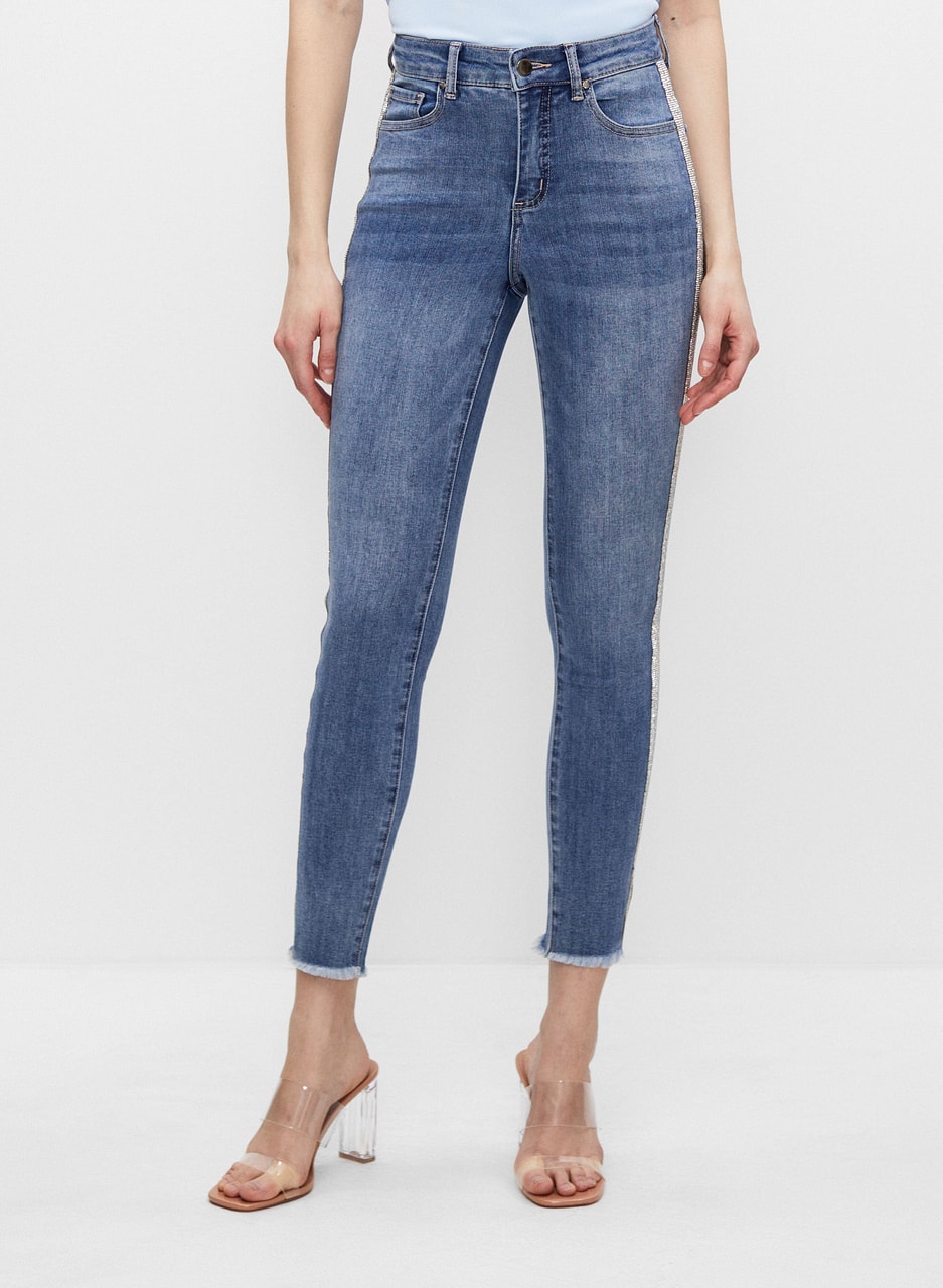 Frank Lyman - Rhinestone Detail Jeans