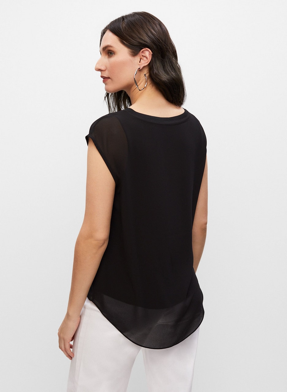 V-neck Sleeveless Blouse