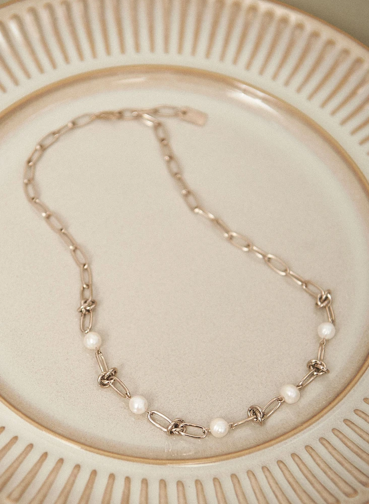 Pearl & Knot Detail Necklace