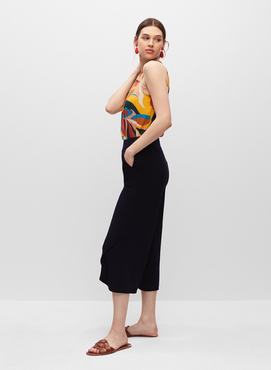 Pull-On Tulip Hem Gaucho Pants