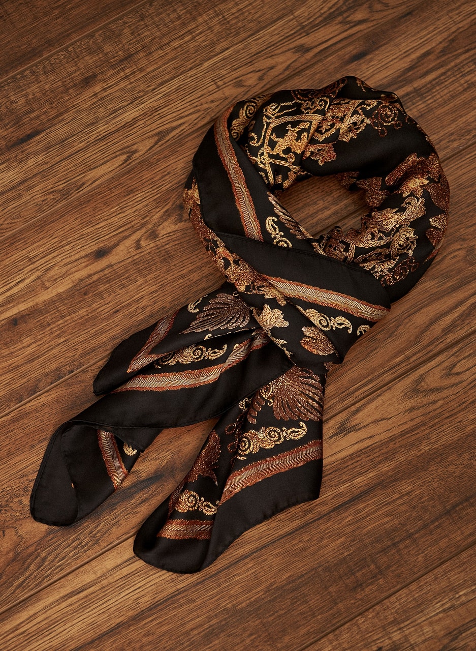 Baroque Motif Lightweight Scarf