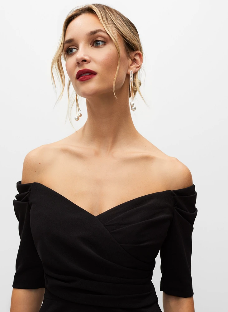 Off-the-Shoulder Sweetheart Neck Gown