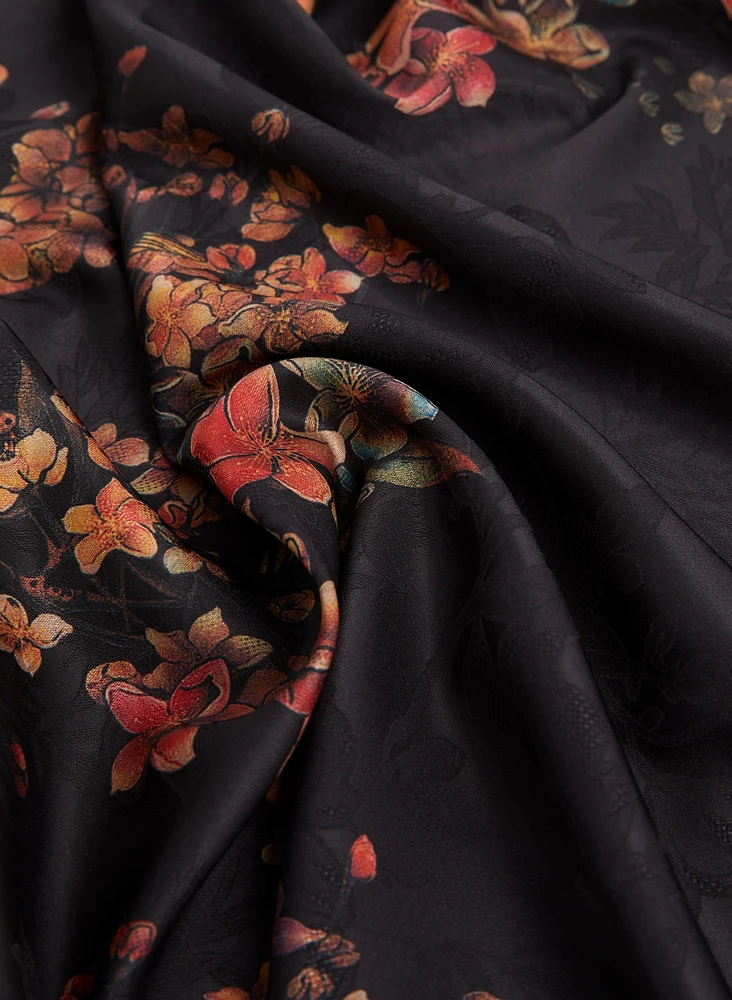 Jacquard Floral Scarf