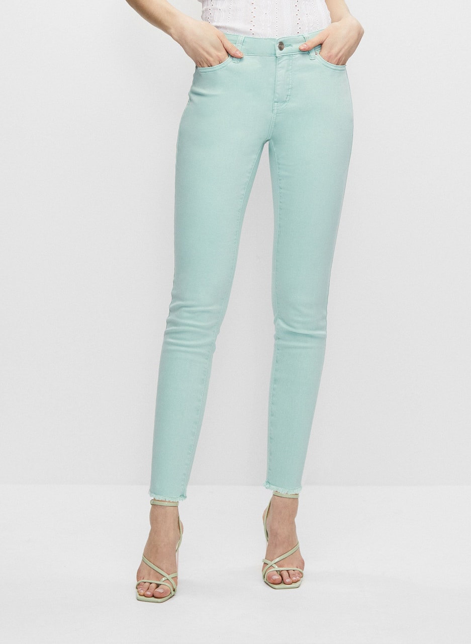 Frayed Hem Slim Leg Jeans