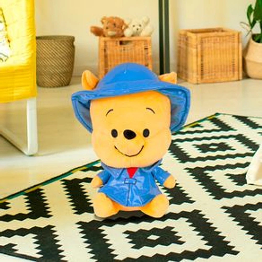 Peluche Disney Winnie Pooh Con Impermeable Felpa 20x21.5 cm