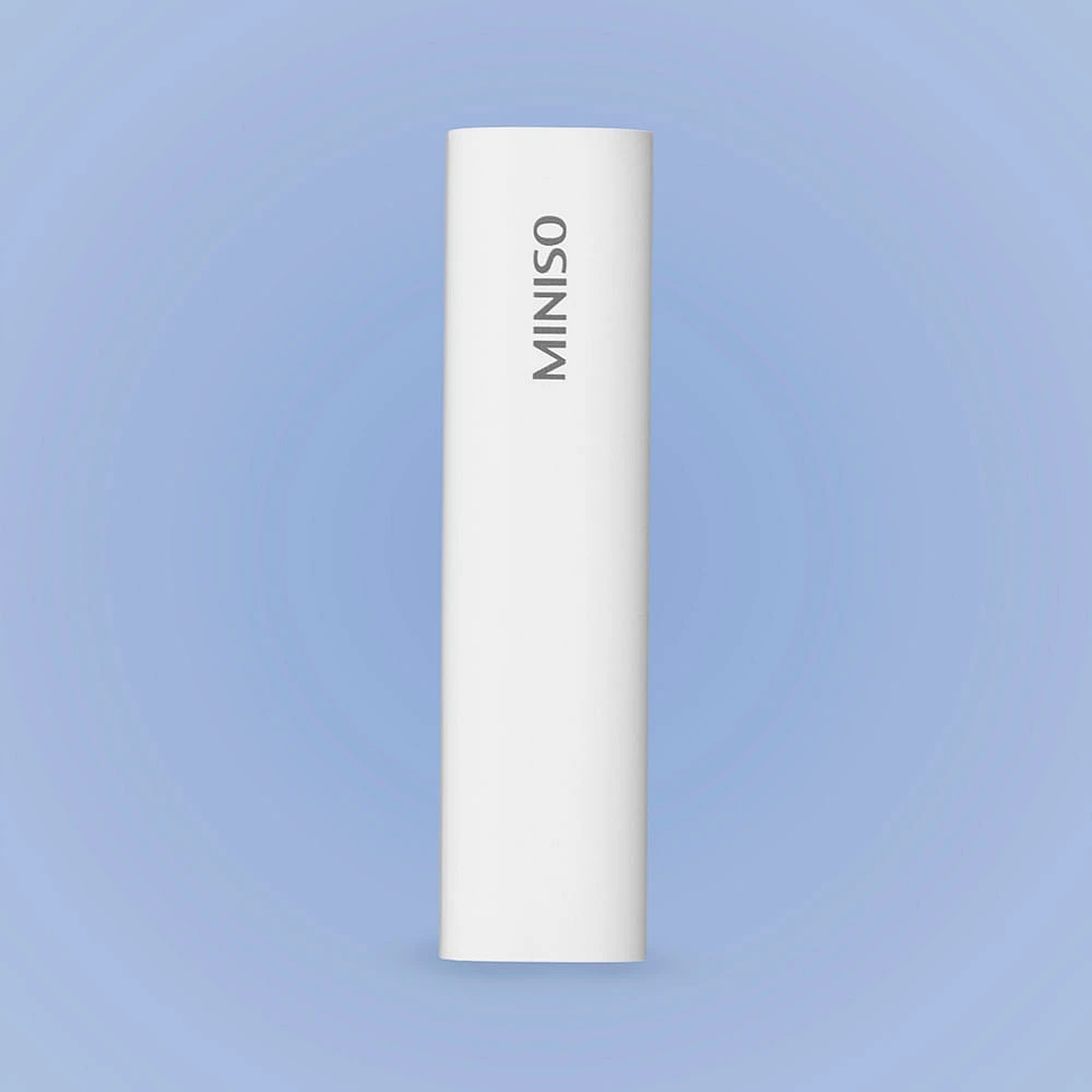 Batería Portátil Power Bank Micro Usb Y USB Blanca 2.3x9.4 cm