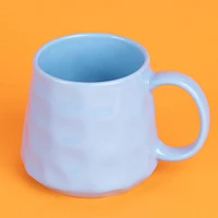 Taza Diseño En Relieve Cerámica Azul 360 ml