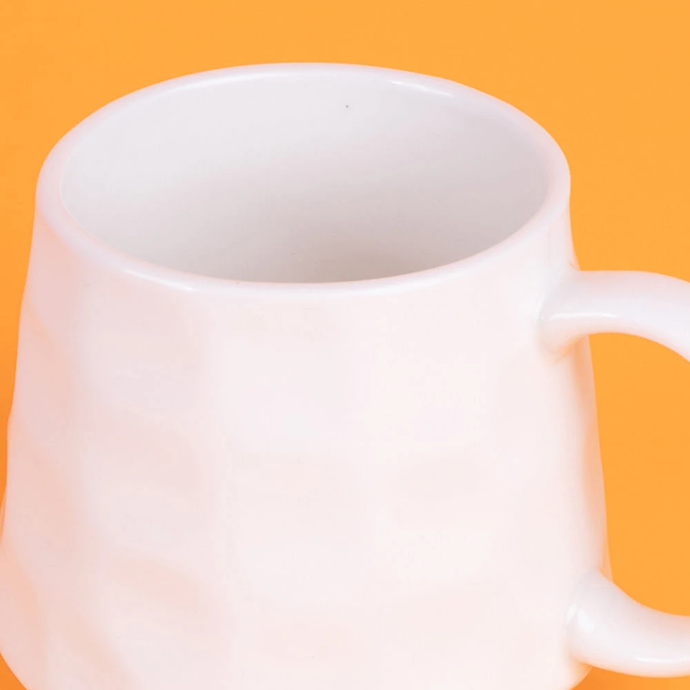 Taza Diseño En Relieve Cerámica Blanca 360 ml