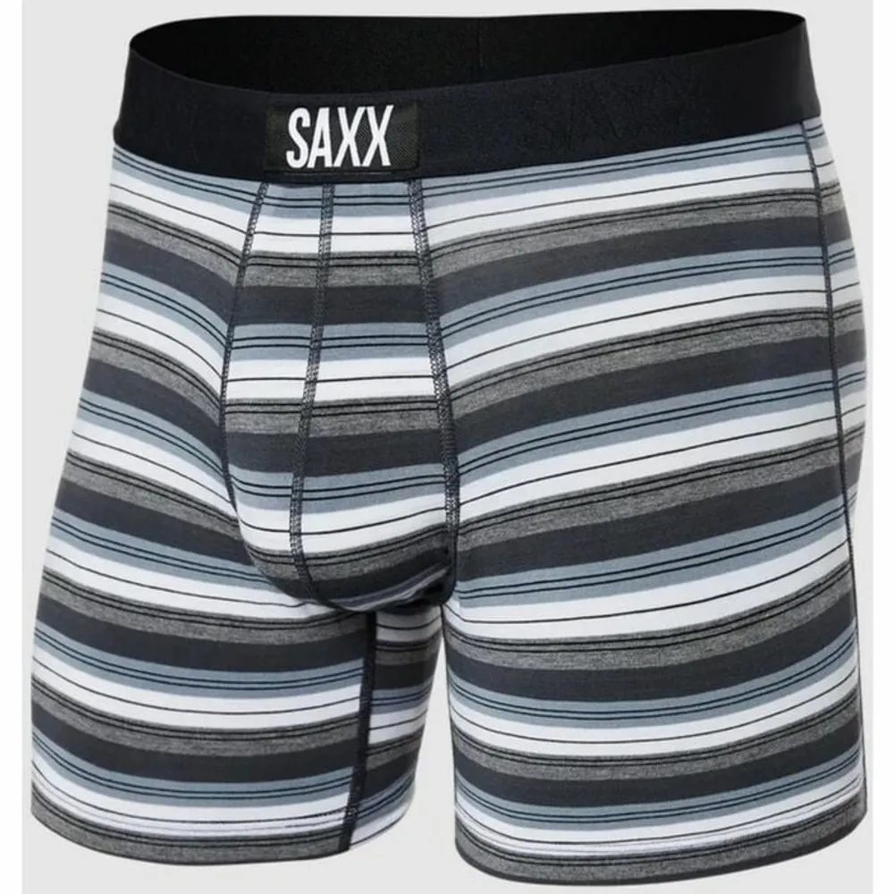 Saxx men's XL Green Camo Vibe boxer modern fit New In Box !