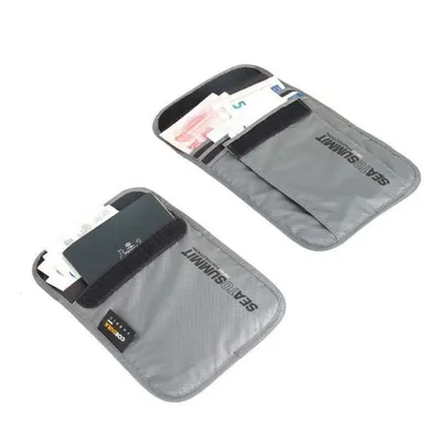 Travelling Light Neck Pouch RFID