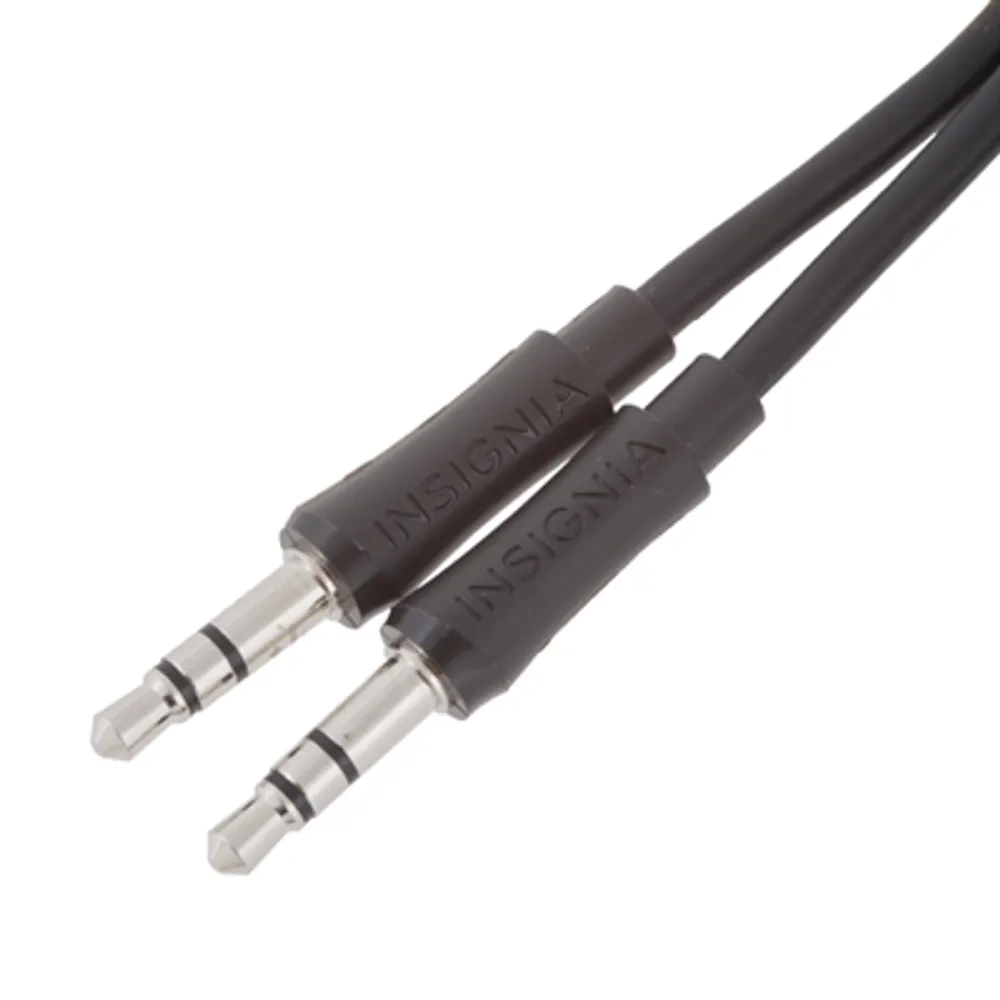 Insignia 1.8m (6 ft.) 3.5mm Audio Cable (NS-MP3AX-C) - Only at Best Buy