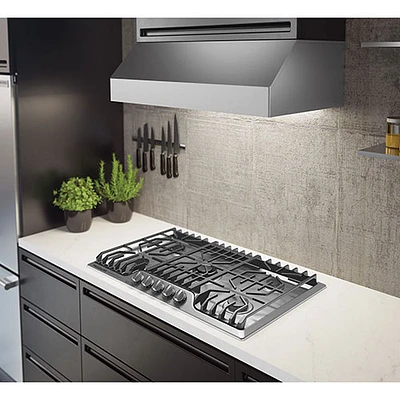 Service d'installation d'une surface de cuisson à gaz