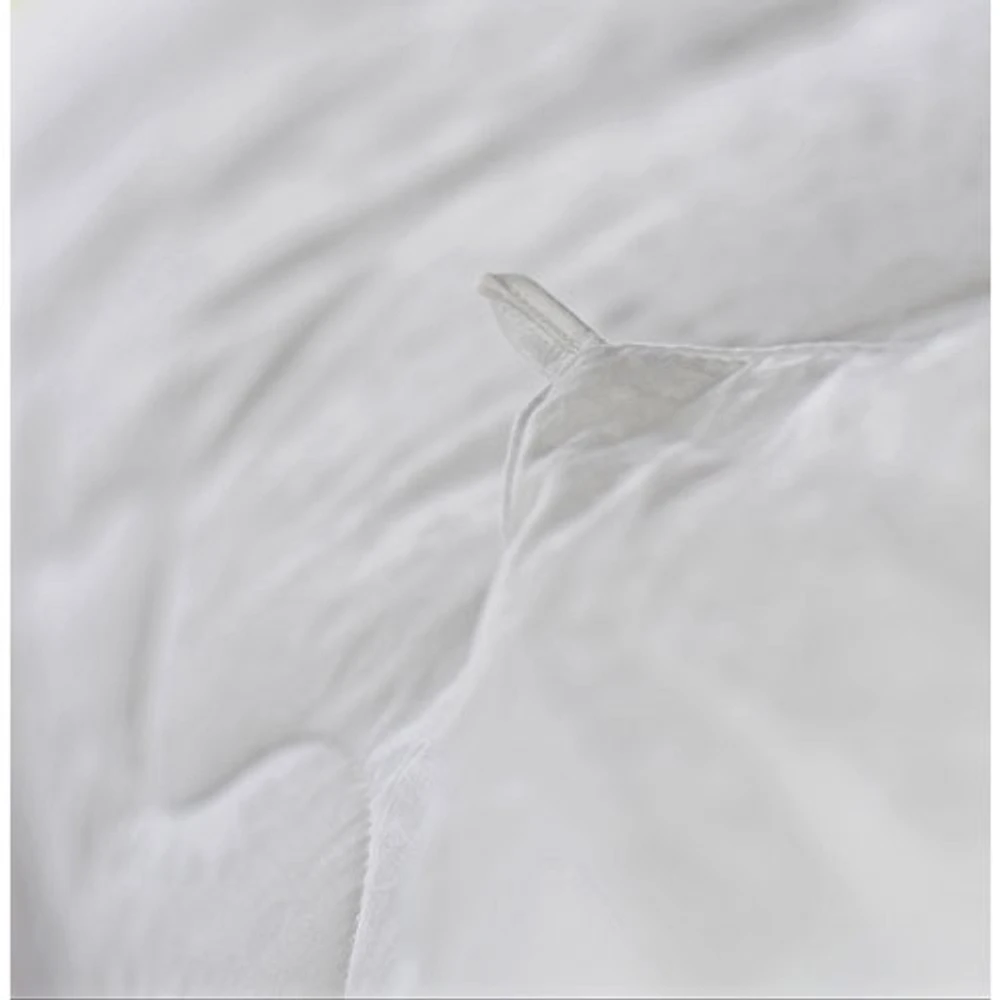 Luxeport 300 Thread Count Premium Light Silk Duvet - Single/Twin - White