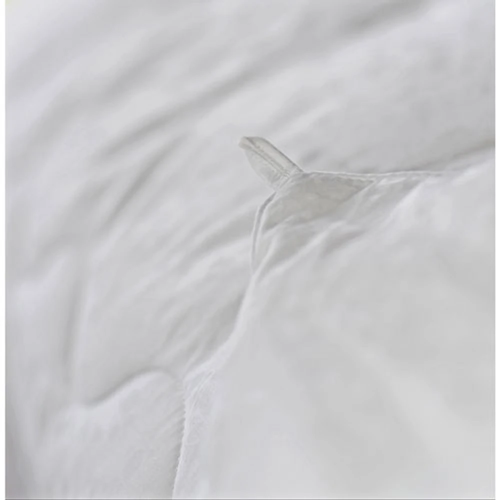 Luxeport 300 Thread Count Premium Light Silk Duvet - Queen - White