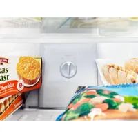 Réfrigérateur à congélateur supérieur, éclairage DEL 21,3 pi³ 33 po Whirlpool (WRT541SZDW) - Blanc