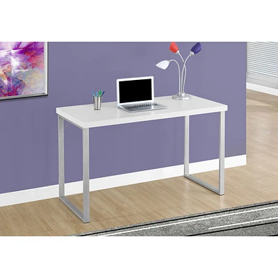 Bureau d'ordinateur contemporain - Blanc