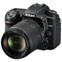 Appareil photo reflex numérique D7500 de Nikon avec objectif ED VR 18-140 mm NIKKOR