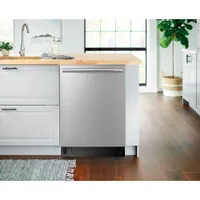 Insignia 24" 51dB Built-In Dishwasher w/ Stainless Steel Tub (NS-DWH1SS9) - Stainless - Only at Best Buy