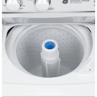 GE 4.4 Cu. Ft. Gas Washer & 4.4 Cu. Ft. Dryer Laundry Centre (GUD24GSSMWW) - White