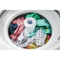 Whirlpool 4 Cu. Ft. Gas Washer & Dryer Laundry Centre (WGT4027HW) - White