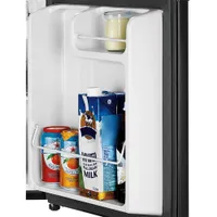 Insignia Compact 1.7 Cu. Ft. Freestanding Bar Fridge (NS-CF17BK9) - Black - Only at Best Buy