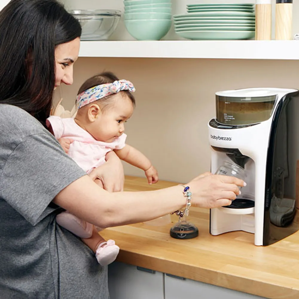 Baby Brezza Formula Pro Advanced Baby Formula Dispenser - White/Black
