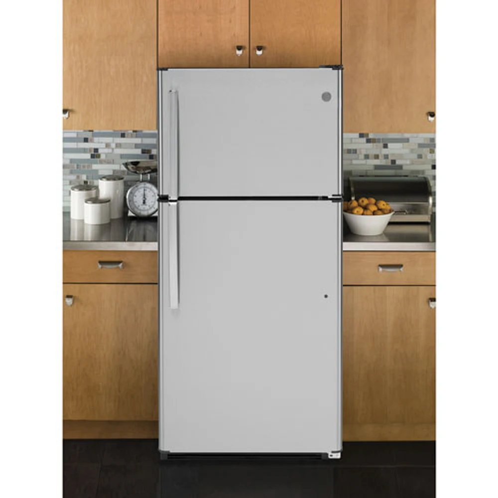 GE 30" 18 Cu. Ft. Top Freezer Refrigerator wth LED Lighting (GTE18FSLKSS) - Stainless Steel