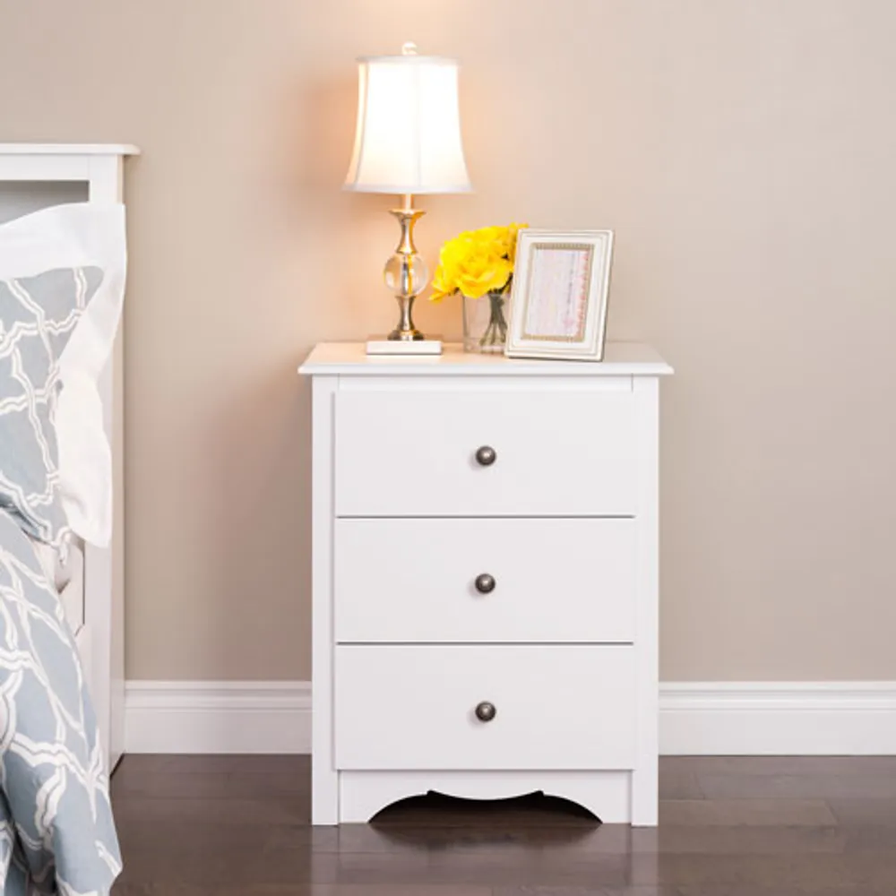 Monterey Transitional 3-Drawer Nightstand - White