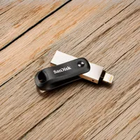 SanDisk iXpand 128GB USB 3.0 / Lightning Flash Drive