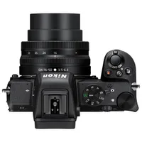 Appareil photo sans miroir Z 50 de Nikon avec objectif VR Z DX NIKKOR 16-50 mm