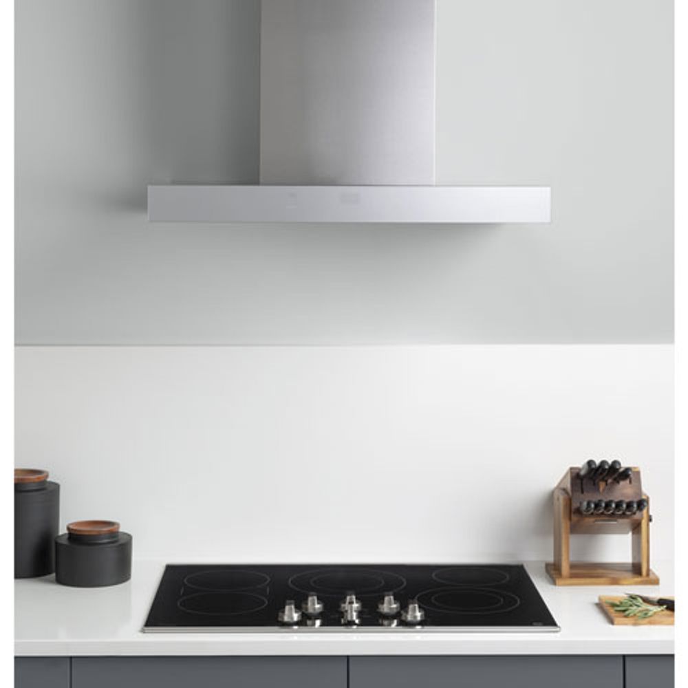 GE Smart Designer 30" Wall Mount Range Hood (UVW9301SLSS) - Stainless Steel